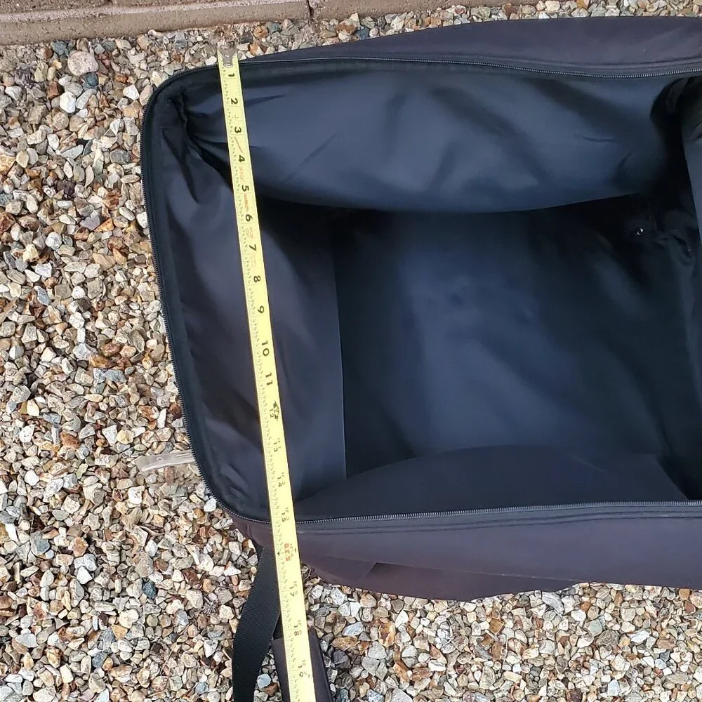 Vintage Stags Leap Wine Cellars Zip Around Rolling Luggage Travel Bag